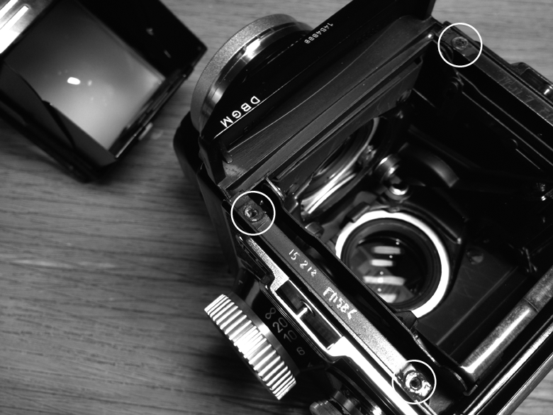 Rolleiflex 2.8C screen Install 1.