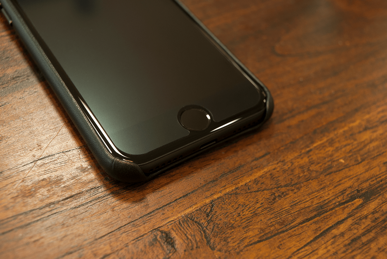 leathercaseblack10d200